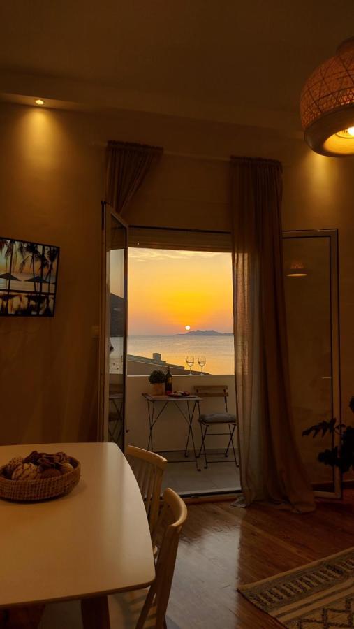 Onar Beachfront Residence, Loutraki Exterior foto